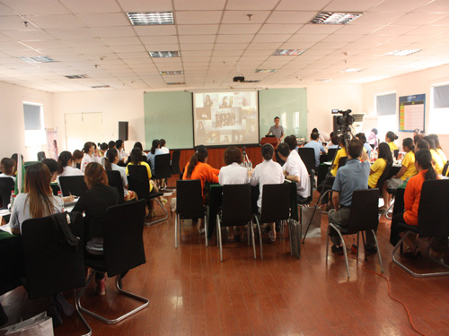 Z׌N(xio)۾ӢӖ(hu )¡e