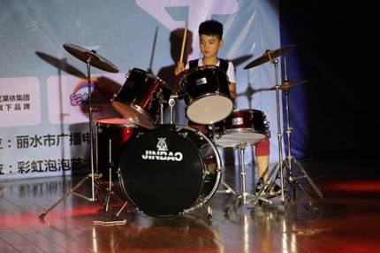 ҡ֮ǡڶNICKIEͯbL(fng)ɴِQِĻ